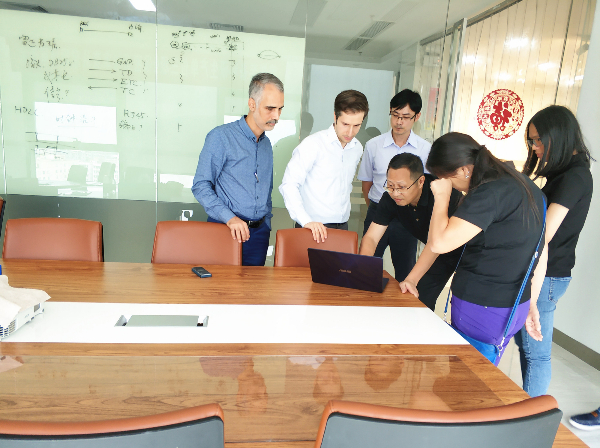 與伊朗客戶進行了詳細的交流,為客戶提供解決方案